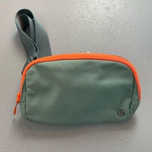 Lululemon Everywhere Belt Bag / Fanny Pack